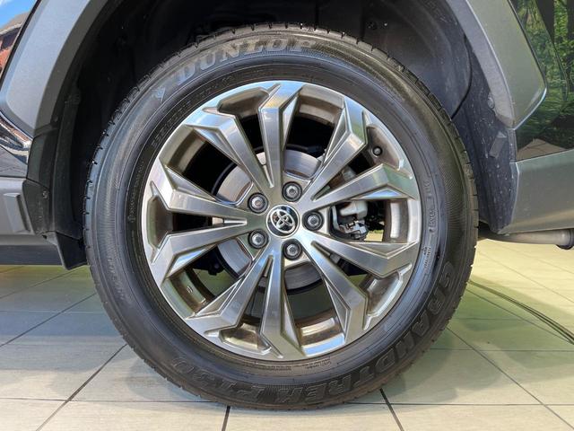 RAV4 G 4WD サンルーフ 純正9型ナビ 全周囲カメラ 衝突被害軽減システム レーダークルーズ 禁煙車 電動リアゲート 前席シートベンチレーション パワーシート ドラレコ コーナーセンサー スマートキー(30枚目)