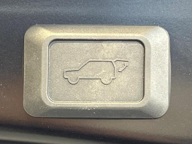 RAV4 G 4WD サンルーフ 純正9型ナビ 全周囲カメラ 衝突被害軽減システム レーダークルーズ 禁煙車 電動リアゲート 前席シートベンチレーション パワーシート ドラレコ コーナーセンサー スマートキー(41枚目)