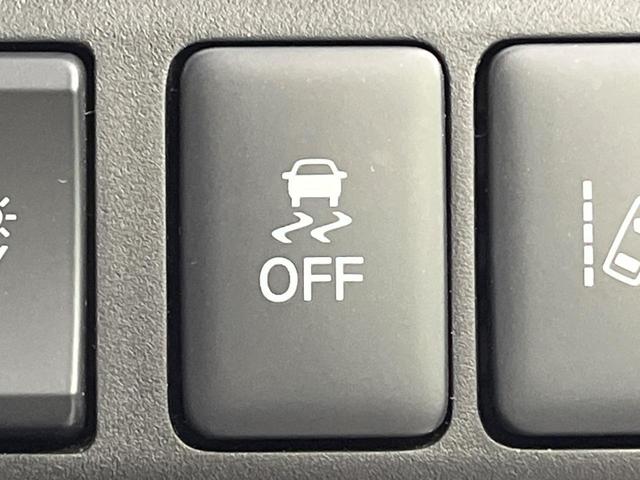 エクリプスクロス ブラックエディション 4WD サンルーフ 純正8型ナビ 全周囲カメラ 衝突被害軽減システム マイパイロット シートヒーター 禁煙車 電動リアゲート ハーフレザーシート パワーシート コーナーセンサー LEDヘッド(37枚目)