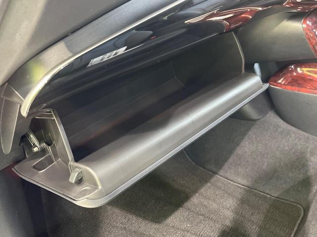 プリウス Aツーリングセレクション 純正9型ナビ バックカメラ トヨタセーフティセンス レーダークルーズ シートヒーター 禁煙車 コーナーセンサー スマートキー LEDヘッド ETC オートハイビーム オートライト オートエアコン(42枚目)