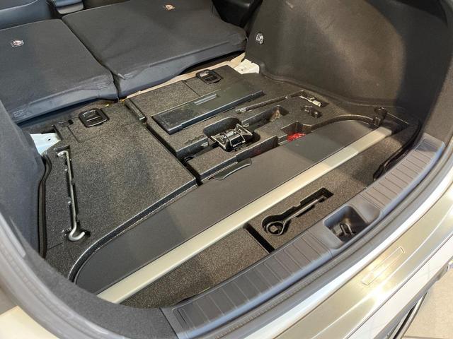 プリウス Aツーリングセレクション 純正9型ナビ バックカメラ トヨタセーフティセンス レーダークルーズ シートヒーター 禁煙車 コーナーセンサー スマートキー LEDヘッド ETC オートハイビーム オートライト オートエアコン(43枚目)