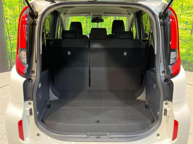 シエンタ ハイブリッドＧ　１０．５インチナビ　両側電動ドア　全周囲カメラ　衝突被害軽減システム　１００Ｖ電源　レーダークルーズ　禁煙車　コーナーセンサー　スマートキー　ＬＥＤヘッド　ビルトインＥＴＣ　オートハイビーム（10枚目）