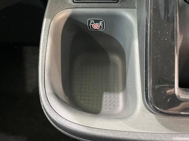 シエンタ ハイブリッドＧ　１０．５インチナビ　両側電動ドア　全周囲カメラ　衝突被害軽減システム　１００Ｖ電源　レーダークルーズ　禁煙車　コーナーセンサー　スマートキー　ＬＥＤヘッド　ビルトインＥＴＣ　オートハイビーム（61枚目）