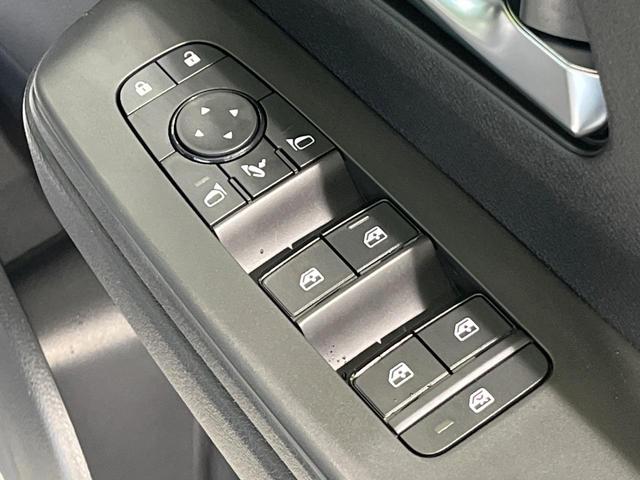 セレナ e-パワー ハイウェイスターV 登録済み未使用車 プロパイロット 純正12インチナビ 全周囲カメラ 衝突軽減システム クリアランスソナー 両側パワースライドドア ブラインドスポットモニター ETC2.0 フルセグTV(41枚目)