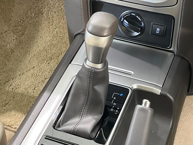 ランドクルーザープラド ＴＸ　Ｌパッケージ　マットブラックエディション　サンルーフ　メーカーオプションナビ　全周囲カメラ　ＢＳＭ　衝突被害軽減　レーダークルーズ　禁煙車　レザーシート　シートエアコン　ドラレコ　コーナーセンサー　スマートキー　ＬＥＤヘッド　ＥＴＣ２．０（21枚目）