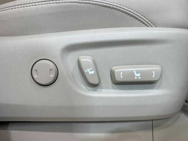 ランドクルーザープラド ＴＸ　Ｌパッケージ　マットブラックエディション　サンルーフ　メーカーオプションナビ　全周囲カメラ　ＢＳＭ　衝突被害軽減　レーダークルーズ　禁煙車　レザーシート　シートエアコン　ドラレコ　コーナーセンサー　スマートキー　ＬＥＤヘッド　ＥＴＣ２．０（43枚目）