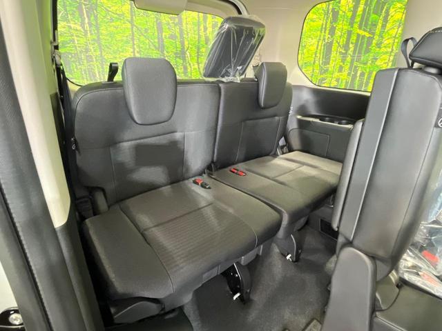 セレナ ｅ－パワー　ハイウェイスターＶ　純正１２．３インチナビ　アラウンドビューモニター　プロパイロット　インテリジェントエマージェンシーブレーキ　両側パワースライドドア　インテリジェントルームミラー　ＥＴＣ　ドライブレコーダー（10枚目）