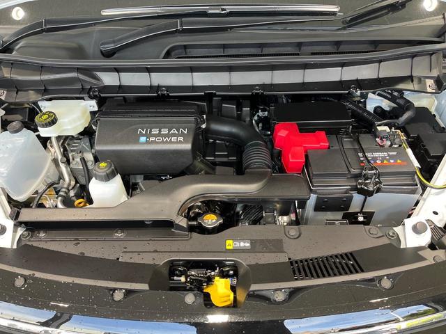 セレナ ｅ－パワー　ハイウェイスターＶ　純正１２．３インチナビ　アラウンドビューモニター　プロパイロット　インテリジェントエマージェンシーブレーキ　両側パワースライドドア　インテリジェントルームミラー　ＥＴＣ　ドライブレコーダー（18枚目）