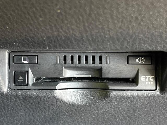 【ＥＴＣ】高速道路の料金所をストレスなく通過！話題のスポットやサービスエリアに多い「スマートＩＣ」利用時は必須のアイテムです。当店でセットアップを実施、ご納車当日からすぐにご利用いただけます！