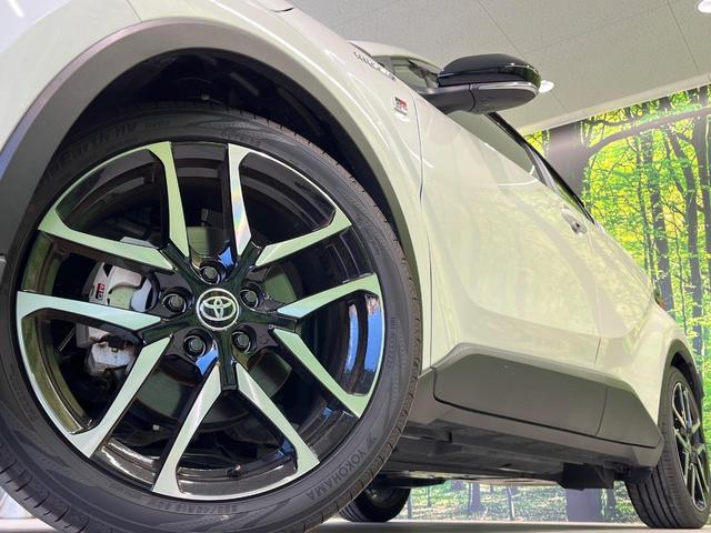 【純正１９インチアルミホイール】外観にマッチした純正アルミホイールを装着しております。各種社外アルミホイールや、スタッドレスタイヤも取扱いしております。是非ご相談ください♪