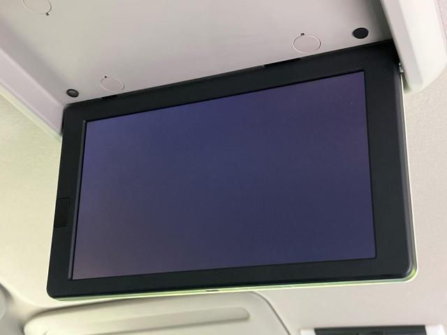 セレナ ハイウェイスター　プロパイロットエディション　両側電動ドア　純正９型ナビ　フリップダウンモニター　バックカメラ　衝突被害軽減　プロパイロット　禁煙車　コーナーセンサー　スマートキー　ＬＥＤヘッド　ビルトインＥＴＣ　車線逸脱警報　オートライト（3枚目）