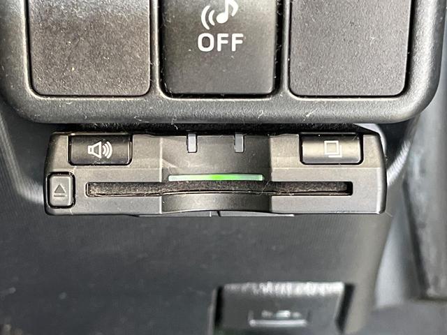 アクア S 純正ナビ バックカメラ ETC オートエアコン Bluetooth可 シートリフター スマートキー&プッシュスタート イモビライザー オートライト 禁煙車 ステリモ プライバシーガラス(5枚目)