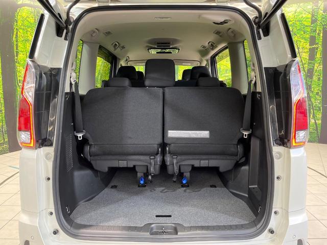 セレナ ハイウェイスターＧ　両側電動ドア　ＢＩＧ－Ｘ９型ナビ　後席モニター　全周囲カメラ　衝突被害軽減システム　禁煙車　コーナーセンサー　スマートキー　ＬＥＤヘッド　ビルトインＥＴＣ　クルコン　パークアシスト　オートライト（11枚目）