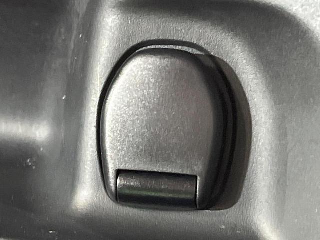 セレナ ハイウェイスターＧ　両側電動ドア　ＢＩＧ－Ｘ９型ナビ　後席モニター　全周囲カメラ　衝突被害軽減システム　禁煙車　コーナーセンサー　スマートキー　ＬＥＤヘッド　ビルトインＥＴＣ　クルコン　パークアシスト　オートライト（39枚目）