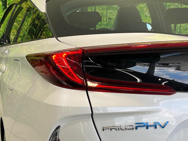 プリウスPHV A 純正9型ナビ 全周囲カメラ 衝突被害軽減システム レーダークルーズ 禁煙車 パワーシート ドラレコ コーナーセンサー スマートキー LEDヘッド ビルトインETC オートハイビーム 車線逸脱警報(51枚目)