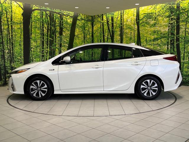 プリウスPHV A 純正9型ナビ 全周囲カメラ 衝突被害軽減システム レーダークルーズ 禁煙車 パワーシート ドラレコ コーナーセンサー スマートキー LEDヘッド ビルトインETC オートハイビーム 車線逸脱警報(55枚目)