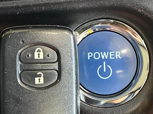 アクア X-アーバン 純正9型ナビ バックカメラ 禁煙車 ハーフレザーシート スマートキー LEDヘッド ETC オートライト オートエアコン 純正16インチアルミ Bluetooth CD DVD再生 フルセグ(7枚目)