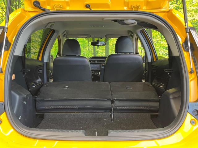 アクア X-アーバン 純正9型ナビ バックカメラ 禁煙車 ハーフレザーシート スマートキー LEDヘッド ETC オートライト オートエアコン 純正16インチアルミ Bluetooth CD DVD再生 フルセグ(10枚目)