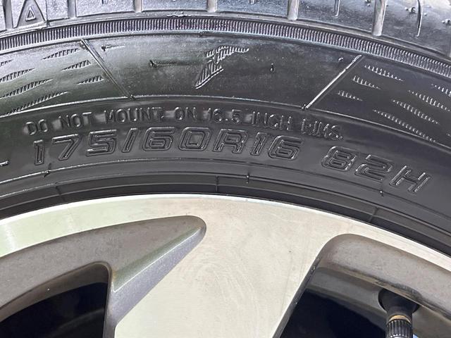 アクア X-アーバン 純正9型ナビ バックカメラ 禁煙車 ハーフレザーシート スマートキー LEDヘッド ETC オートライト オートエアコン 純正16インチアルミ Bluetooth CD DVD再生 フルセグ(49枚目)