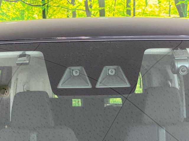 トール カスタムＧ　両側電動ドア　純正ＳＤナビ　バックカメラ　衝突被害軽減システム　レーダークルーズ　禁煙車　ドラレコ　コーナーセンサー　スマートキー　ＬＥＤヘッド　ビルトインＥＴＣ　オートハイビーム　オートライト（3枚目）