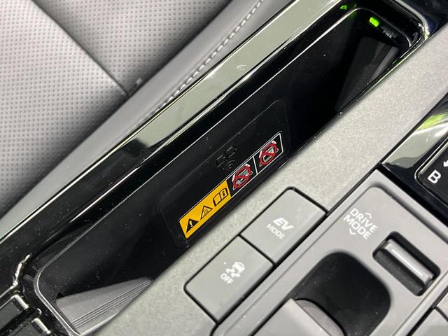 プリウス Z ガラスルーフ 純正12型ナビ 全周囲カメラ 衝突被害軽減 デジタルミラー レーダークルーズ 禁煙車 電動リアゲート シートエアコン パワーシート コーナーセンサー スマートキー LED ETC(23枚目)