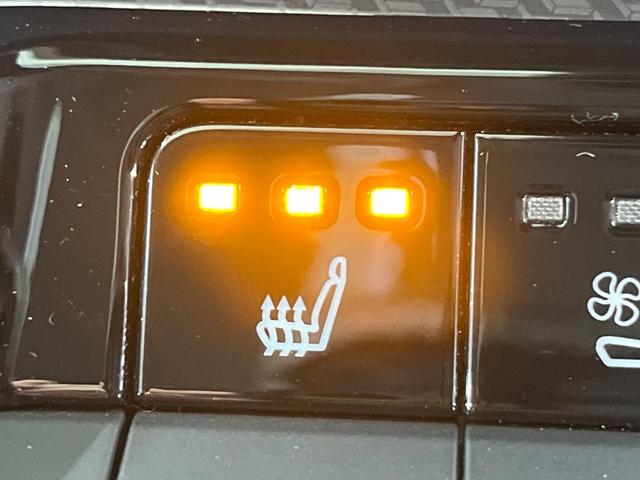 プリウス Z ガラスルーフ 純正12型ナビ 全周囲カメラ 衝突被害軽減 デジタルミラー レーダークルーズ 禁煙車 電動リアゲート シートエアコン パワーシート コーナーセンサー スマートキー LED ETC(29枚目)