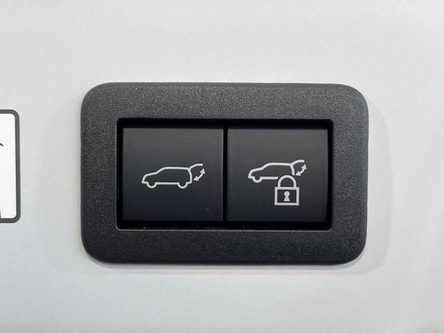 プリウス Z ガラスルーフ 純正12型ナビ 全周囲カメラ 衝突被害軽減 デジタルミラー レーダークルーズ 禁煙車 電動リアゲート シートエアコン パワーシート コーナーセンサー スマートキー LED ETC(36枚目)