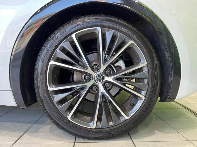 プリウス Z ガラスルーフ 純正12型ナビ 全周囲カメラ 衝突被害軽減 デジタルミラー レーダークルーズ 禁煙車 電動リアゲート シートエアコン パワーシート コーナーセンサー スマートキー LED ETC(65枚目)