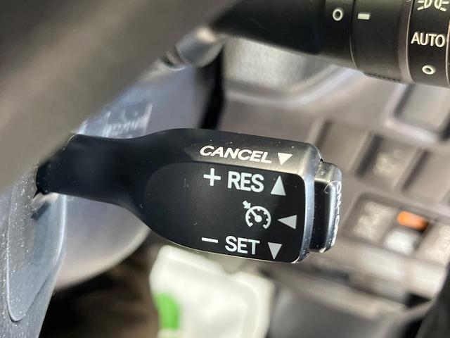 ヴォクシー ハイブリッドＶ　モデリスタエアロ　両側電動ドア　純正９型ナビ　後席モニター　バックカメラ　禁煙車　スマートキー　ＬＥＤヘッド　ビルトインＥＴＣ　クルーズコントロール　オートライト　デュアルエアコン（7枚目）