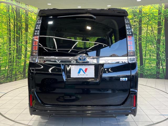 ヴォクシー ハイブリッドＶ　モデリスタエアロ　両側電動ドア　純正９型ナビ　後席モニター　バックカメラ　禁煙車　スマートキー　ＬＥＤヘッド　ビルトインＥＴＣ　クルーズコントロール　オートライト　デュアルエアコン（16枚目）