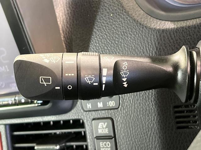 ヴォクシー ハイブリッドＶ　モデリスタエアロ　両側電動ドア　純正９型ナビ　後席モニター　バックカメラ　禁煙車　スマートキー　ＬＥＤヘッド　ビルトインＥＴＣ　クルーズコントロール　オートライト　デュアルエアコン（27枚目）