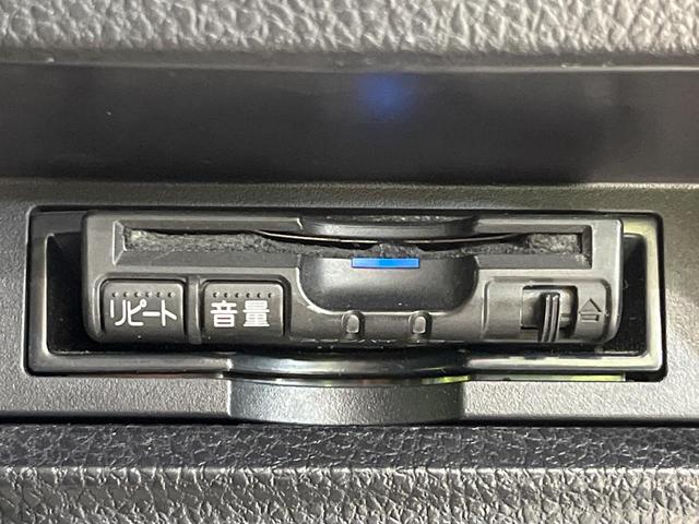 ヴォクシー ハイブリッドＶ　モデリスタエアロ　両側電動ドア　純正９型ナビ　後席モニター　バックカメラ　禁煙車　スマートキー　ＬＥＤヘッド　ビルトインＥＴＣ　クルーズコントロール　オートライト　デュアルエアコン（39枚目）