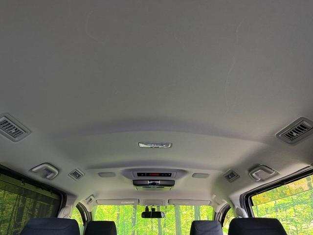 ヴォクシー ハイブリッドＶ　モデリスタエアロ　両側電動ドア　純正９型ナビ　後席モニター　バックカメラ　禁煙車　スマートキー　ＬＥＤヘッド　ビルトインＥＴＣ　クルーズコントロール　オートライト　デュアルエアコン（44枚目）