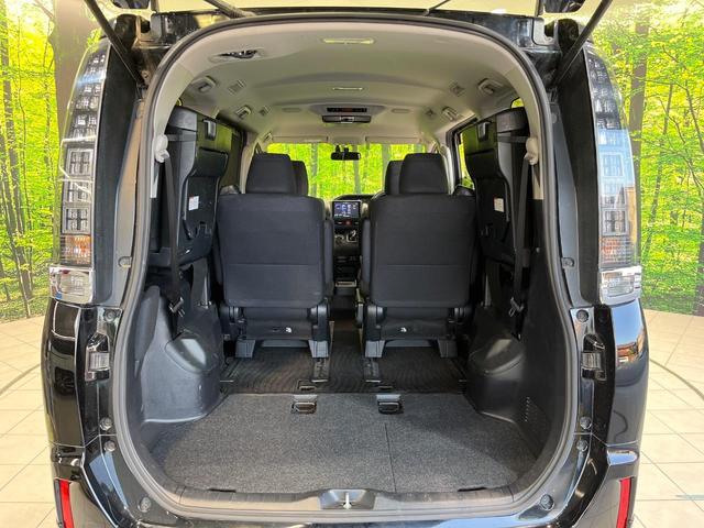 ヴォクシー ハイブリッドＶ　モデリスタエアロ　両側電動ドア　純正９型ナビ　後席モニター　バックカメラ　禁煙車　スマートキー　ＬＥＤヘッド　ビルトインＥＴＣ　クルーズコントロール　オートライト　デュアルエアコン（45枚目）