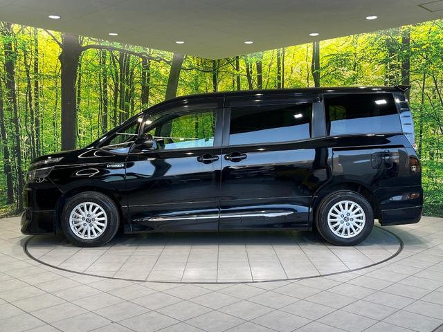 ヴォクシー ハイブリッドＶ　モデリスタエアロ　両側電動ドア　純正９型ナビ　後席モニター　バックカメラ　禁煙車　スマートキー　ＬＥＤヘッド　ビルトインＥＴＣ　クルーズコントロール　オートライト　デュアルエアコン（55枚目）