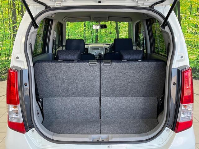 普段のお買い物や通勤、送迎等に十分な荷室スペースを確保しております。セカンドシートを倒すと、大きな荷物の積載も可能です♪