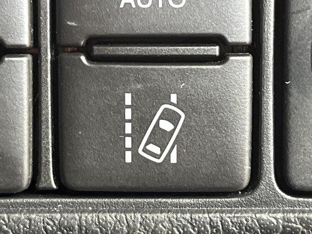 カローラフィールダー ハイブリッド EX SDナビ バックカメラ 衝突被害軽減システム 禁煙車 スマートキー ビルトインETC オートハイビーム 車線逸脱警報 オートライト オートエアコン CD(26枚目)