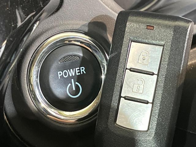 アウトランダーPHEV Gセーフティパッケージ 4WD SDナビ バックカメラ 衝突被害軽減システム レーダークルーズ 禁煙車 ドラレコ スマートキー HIDヘッド ETC オートライト デュアルエアコン 純正18インチアルミ Bluetooth(29枚目)