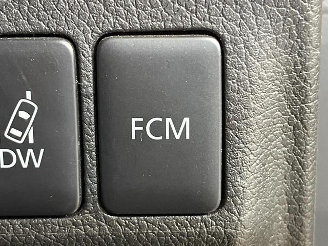 アウトランダーPHEV Gセーフティパッケージ 4WD SDナビ バックカメラ 衝突被害軽減システム レーダークルーズ 禁煙車 ドラレコ スマートキー HIDヘッド ETC オートライト デュアルエアコン 純正18インチアルミ Bluetooth(37枚目)