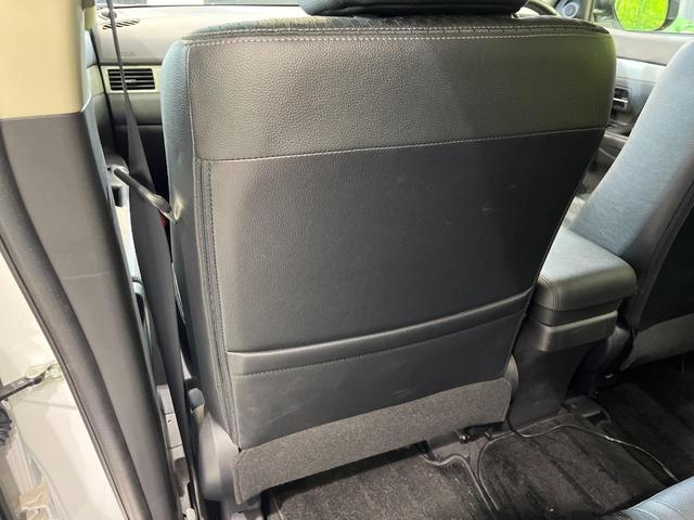 アウトランダーPHEV Gセーフティパッケージ 4WD SDナビ バックカメラ 衝突被害軽減システム レーダークルーズ 禁煙車 ドラレコ スマートキー HIDヘッド ETC オートライト デュアルエアコン 純正18インチアルミ Bluetooth(52枚目)