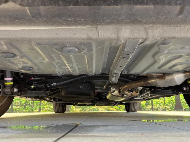 ヴォクシー ハイブリッドS-Z 快適利便PKG 純正14型後席モニター 純正10.5インチナビ デジタルインナーミラー 電動サイドステップ 両側パワースライドドア オートマチックハイビーム 衝突軽減システム バックカメラ(19枚目)