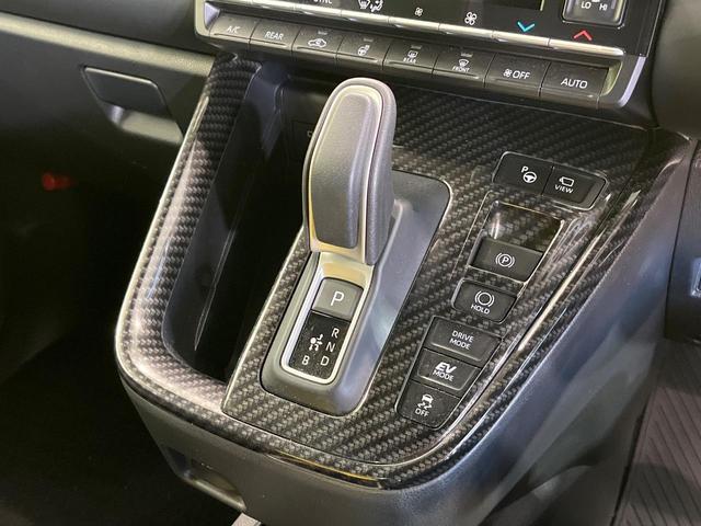 ヴォクシー ハイブリッドS-Z 快適利便PKG 純正14型後席モニター 純正10.5インチナビ デジタルインナーミラー 電動サイドステップ 両側パワースライドドア オートマチックハイビーム 衝突軽減システム バックカメラ(22枚目)