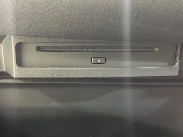 ヴォクシー ハイブリッドS-Z 快適利便PKG 純正14型後席モニター 純正10.5インチナビ デジタルインナーミラー 電動サイドステップ 両側パワースライドドア オートマチックハイビーム 衝突軽減システム バックカメラ(33枚目)