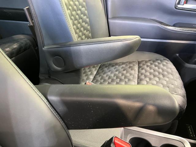 ヴォクシー ハイブリッドS-Z 快適利便PKG 純正14型後席モニター 純正10.5インチナビ デジタルインナーミラー 電動サイドステップ 両側パワースライドドア オートマチックハイビーム 衝突軽減システム バックカメラ(48枚目)