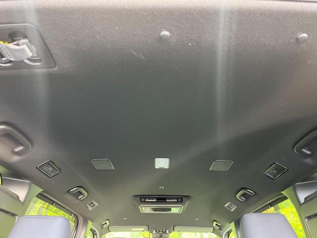 ヴォクシー ハイブリッドS-Z 快適利便PKG 純正14型後席モニター 純正10.5インチナビ デジタルインナーミラー 電動サイドステップ 両側パワースライドドア オートマチックハイビーム 衝突軽減システム バックカメラ(54枚目)