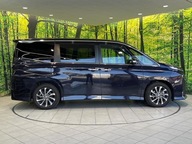 ヴォクシー ハイブリッドS-Z 快適利便PKG 純正14型後席モニター 純正10.5インチナビ デジタルインナーミラー 電動サイドステップ 両側パワースライドドア オートマチックハイビーム 衝突軽減システム バックカメラ(66枚目)