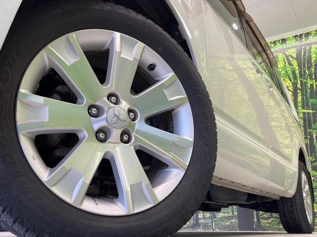 【純正１８インチアルミホイール】外観にマッチした純正アルミホイールを装着しております。各種社外アルミホイールや、スタッドレスタイヤも取扱いしております。是非ご相談ください♪