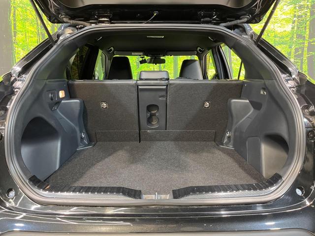 ヤリスクロス ハイブリッドＺ　モデリスタエアロ　純正８インチディスプレイオーディオ　全周囲カメラ　衝突軽減システム　レーダークルーズ　禁煙車　ハーフレザーシート　パワーシート　コーナーセンサー　ＬＥＤヘッド　ＥＴＣ（10枚目）