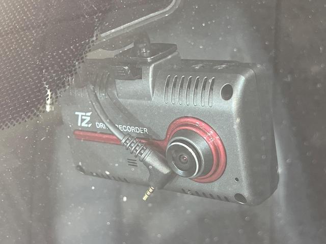 ヤリスクロス ハイブリッドＺ　モデリスタエアロ　純正８インチディスプレイオーディオ　全周囲カメラ　衝突軽減システム　レーダークルーズ　禁煙車　ハーフレザーシート　パワーシート　コーナーセンサー　ＬＥＤヘッド　ＥＴＣ（31枚目）