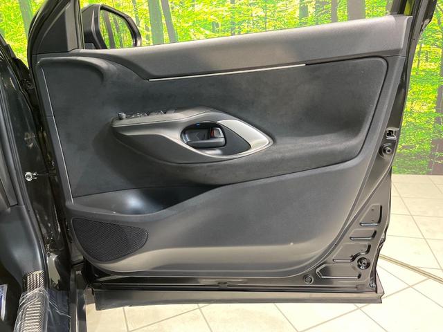 ヤリスクロス ハイブリッドＺ　モデリスタエアロ　純正８インチディスプレイオーディオ　全周囲カメラ　衝突軽減システム　レーダークルーズ　禁煙車　ハーフレザーシート　パワーシート　コーナーセンサー　ＬＥＤヘッド　ＥＴＣ（48枚目）